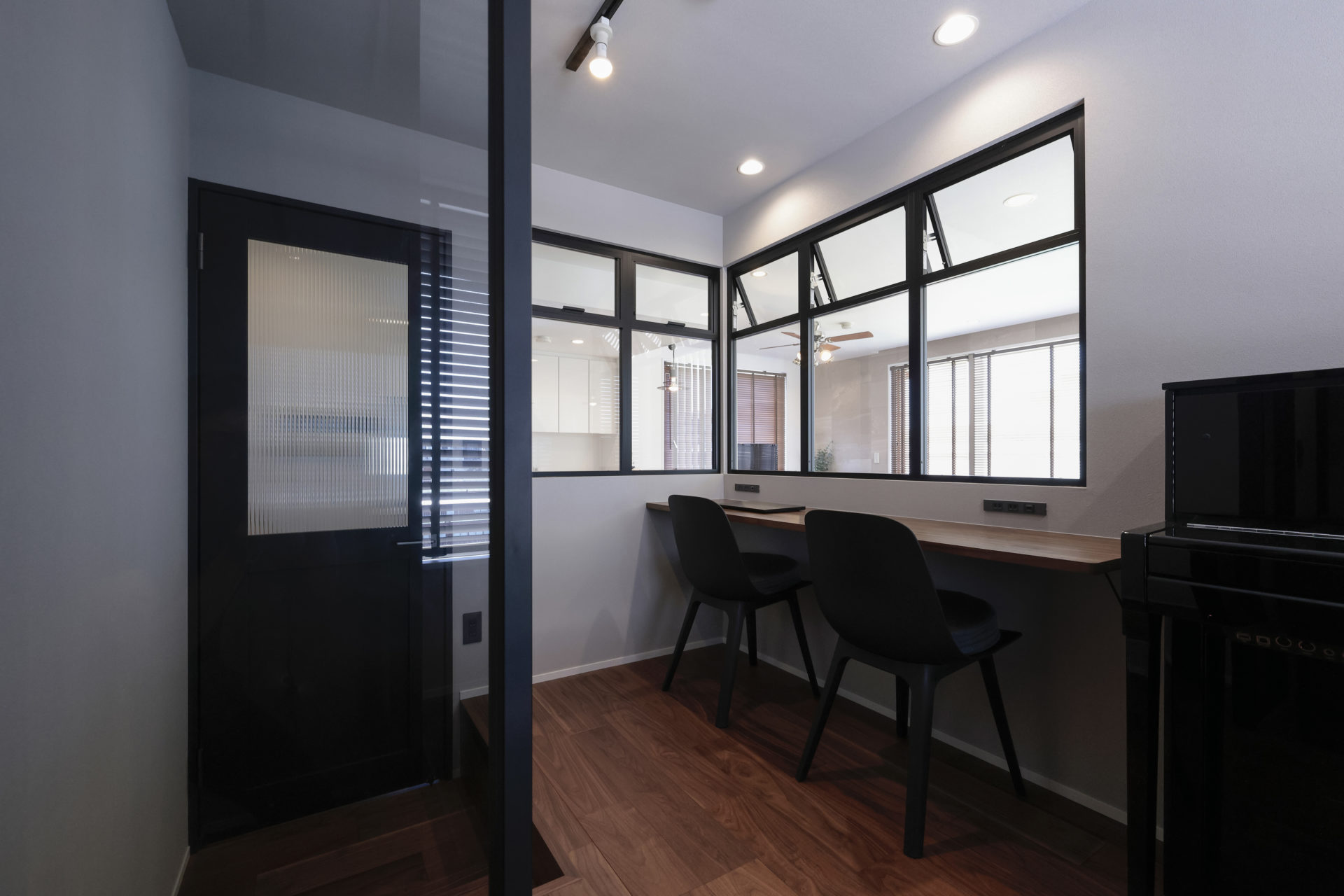 仕事の効率があがるリモートワーク部屋とは？